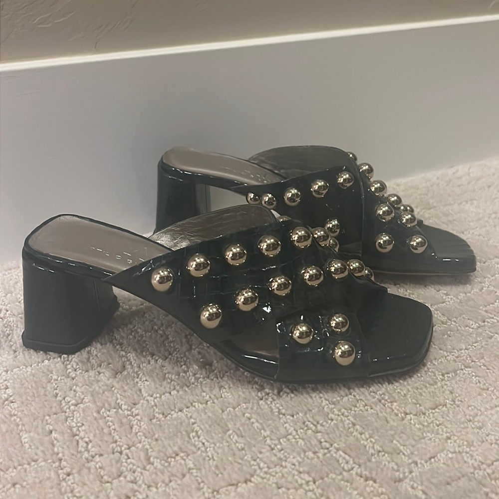 NWT - Forest Green and Gold Dot Sandals